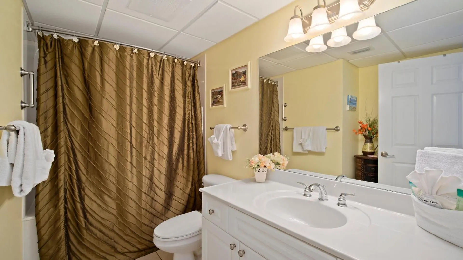 Emerald Beach 2325 Панама-Сити 0*,